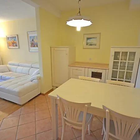 Amigo Apartment *